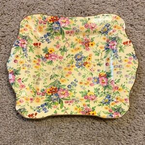 Royal Winton Floral
Feast Square Plate or
Tray